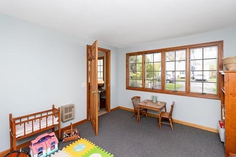 15 Maxwell Pl, Springfield, MA 01118 photo 18