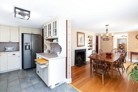 15 Maxwell Pl, Springfield, MA 01118 photo 7