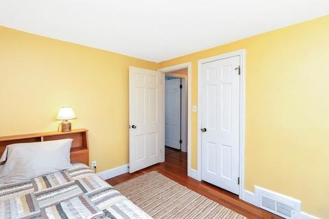 15 Maxwell Pl, Springfield, MA 01118 photo 24