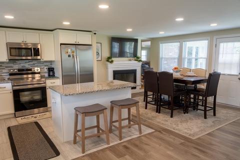 6 Chatworth Ave, Warwick, RI 02886 photo 11