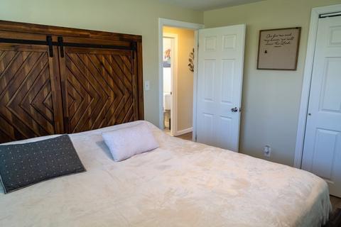 6 Chatworth Ave, Warwick, RI 02886 photo 22