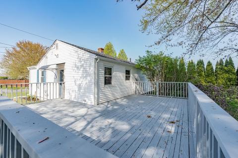 88 Cora Ave, Chicopee, MA 01013 photo 25