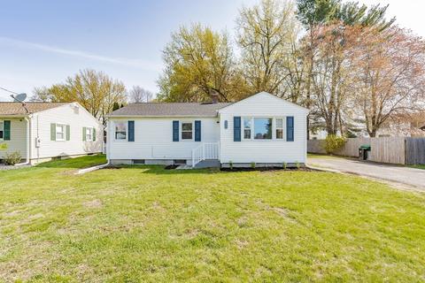 88 Cora Ave, Chicopee, MA 01013 photo 2