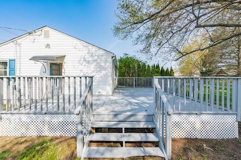 88 Cora Ave, Chicopee, MA 01013 photo 24