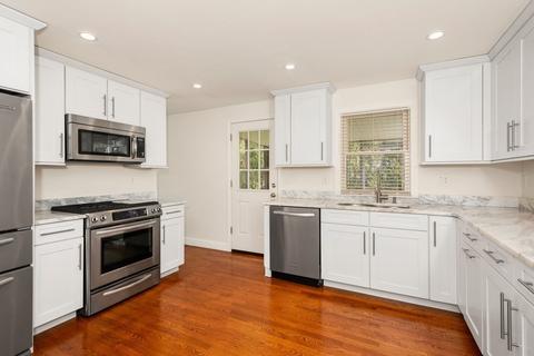 43 Pine Tree Dr, Worcester, MA 01609 photo 9