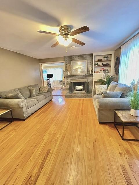112 Laconia St, Springfield, MA 01129 photo 2