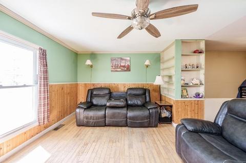 6 Kingsberry Ln, Ware, MA 01082 photo 4