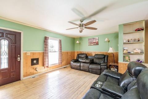 6 Kingsberry Ln, Ware, MA 01082 photo 5