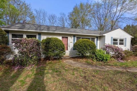 115 Treetop Ave, Springfield, MA 01118 photo 1