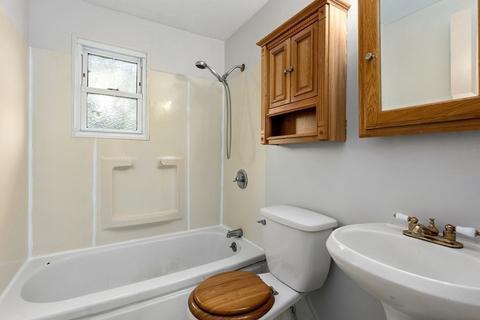 115 Treetop Ave, Springfield, MA 01118 photo 13