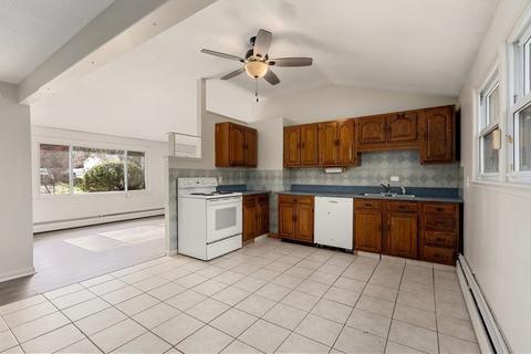 115 Treetop Ave, Springfield, MA 01118 photo 2
