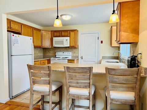 142 State St, Amherst, MA 01002 photo 6