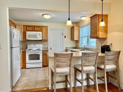 142 State St, Amherst, MA 01002 photo 5