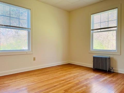 142 State St, Amherst, MA 01002 photo 17