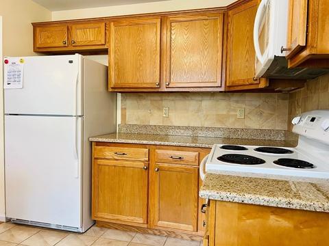 142 State St, Amherst, MA 01002 photo 7