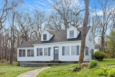 37 Coggeshall Rd, Gloucester, MA 01930 photo 1