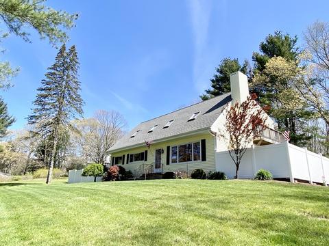 437 Maple St, Franklin, MA 02038 photo 3