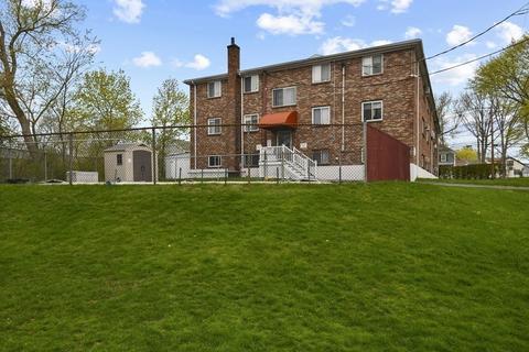 52 Purchase St #C8, Danvers, MA 01923 photo 11