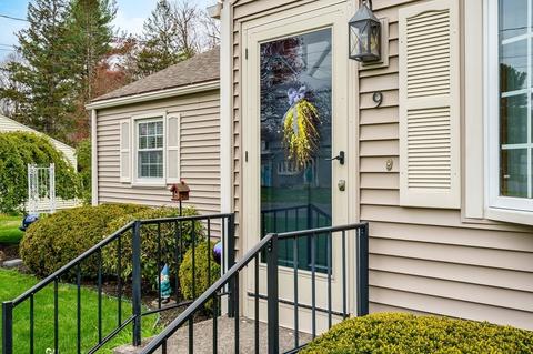 9 Keddy St, Easthampton, MA 01027 photo 3