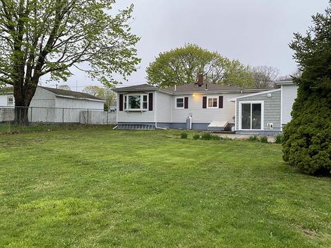 91 Cedar St, Fairhaven, MA 02719 photo 2
