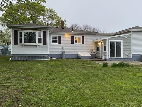 91 Cedar St, Fairhaven, MA 02719 photo 3