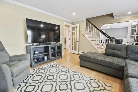96 Angelo St, Worcester, MA 01604 photo 4