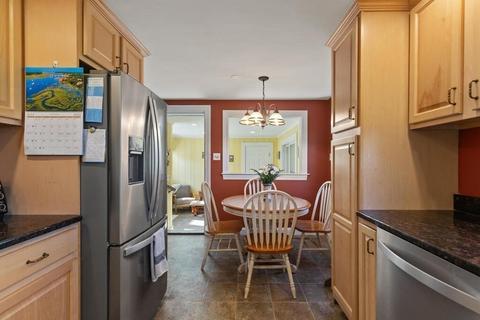 80 Eunice Cir, Wakefield, MA 01880 photo 7