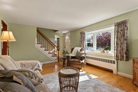 80 Eunice Cir, Wakefield, MA 01880 photo 10