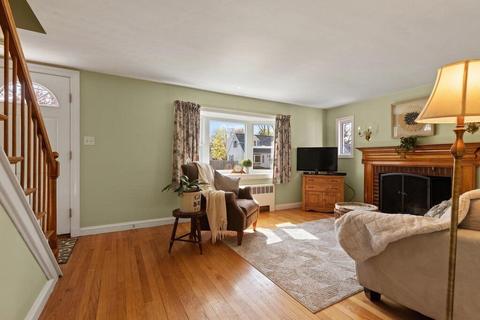 80 Eunice Cir, Wakefield, MA 01880 photo 9