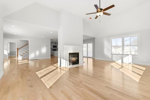 4 Barry Way, Georgetown, MA 01833 photo 8