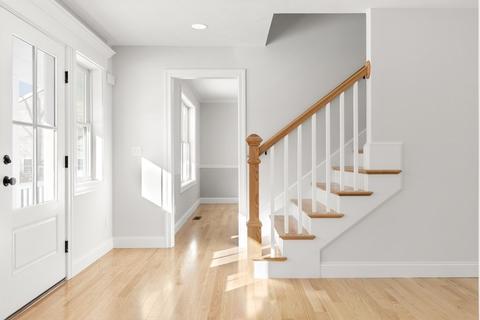 4 Barry Way, Georgetown, MA 01833 photo 2