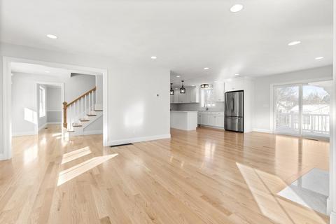 4 Barry Way, Georgetown, MA 01833 photo 9