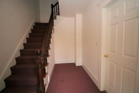 237 Maple St, Danvers, MA 01923 photo 9