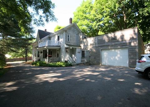 237 Maple St, Danvers, MA 01923 photo 2