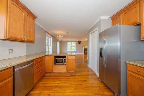 203 Norfolk St, Worcester, MA 01604 photo 14