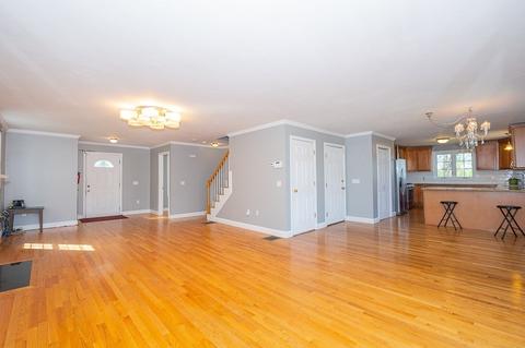 203 Norfolk St, Worcester, MA 01604 photo 8