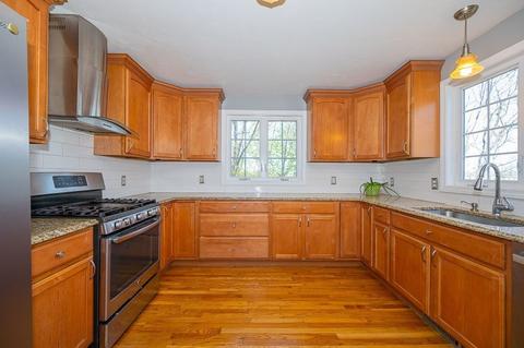 203 Norfolk St, Worcester, MA 01604 photo 11
