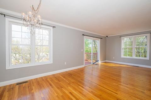 203 Norfolk St, Worcester, MA 01604 photo 9