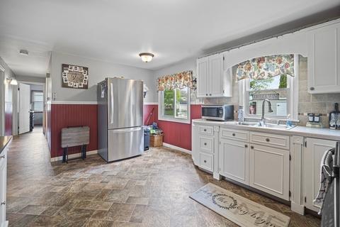 82 Wallace Ave, Chicopee, MA 01020 photo 20