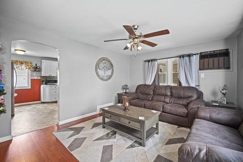 82 Wallace Ave, Chicopee, MA 01020 photo 13