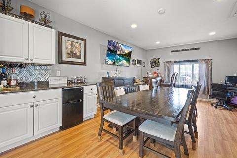 82 Wallace Ave, Chicopee, MA 01020 photo 23