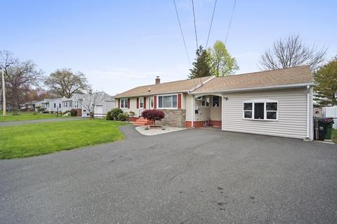 82 Wallace Ave, Chicopee, MA 01020 photo 6