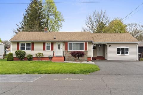 82 Wallace Ave, Chicopee, MA 01020 photo 4