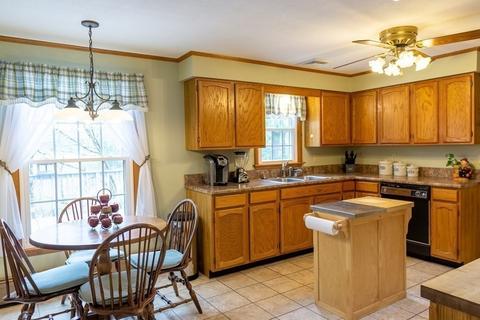 24 Westview Ter, Easthampton, MA 01027 photo 9