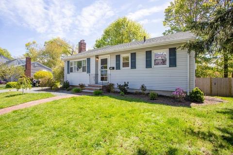 16 Bates Park Ave, Beverly, MA 01915 photo 2
