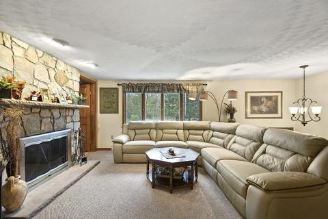 19 Heritage Rd, Sutton, MA 01590 photo 5