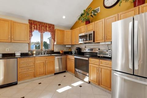 16 Landers Rd, Stoneham, MA 02180 photo 7