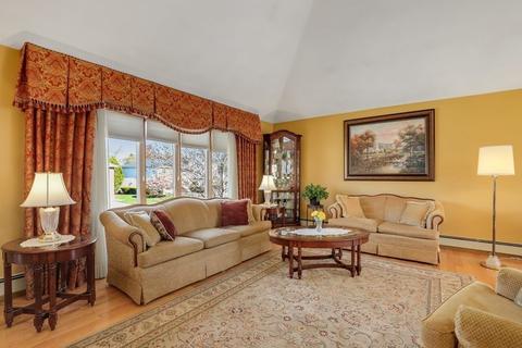 16 Landers Rd, Stoneham, MA 02180 photo 4