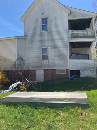 17 E Myrtle St, Orange, MA 01364 photo 5