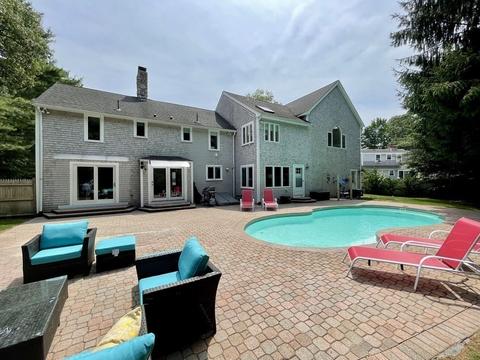 32 Sturbridge Dr, Barnstable, MA 02655 photo 1